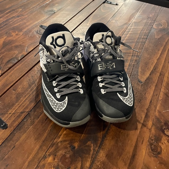 Kevin Durant BHM size 9 - Picture 1 of 4